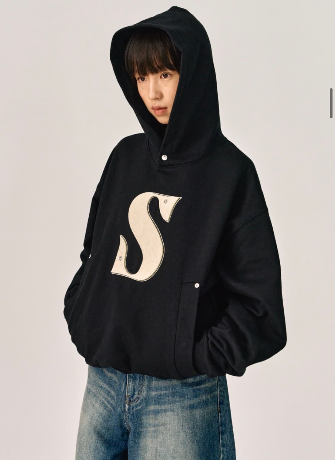 새터 리벳 아플리게 포켓 로고 후드 블랙 s사이즈 상품이미지2