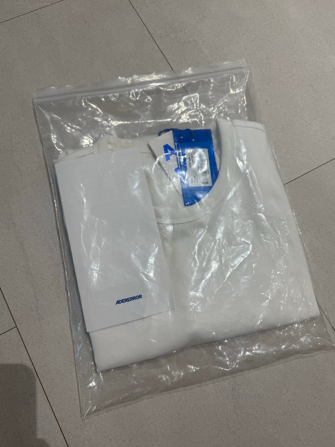 아더에러 시그니처 슬리브리스 XL 새상품 상품이미지3