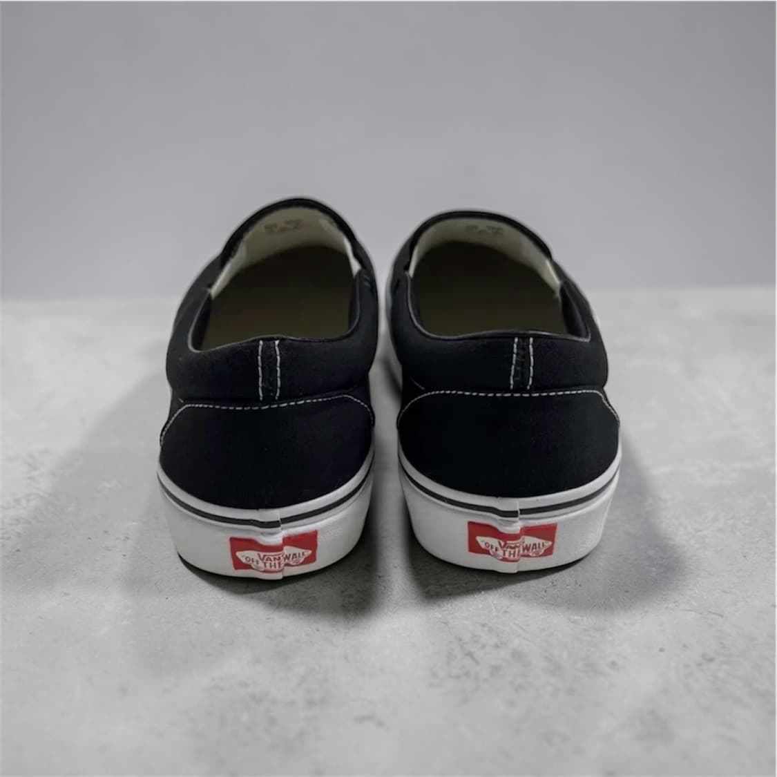 반스 코어클래식 솔리드 슬립온 블랙 상품이미지4