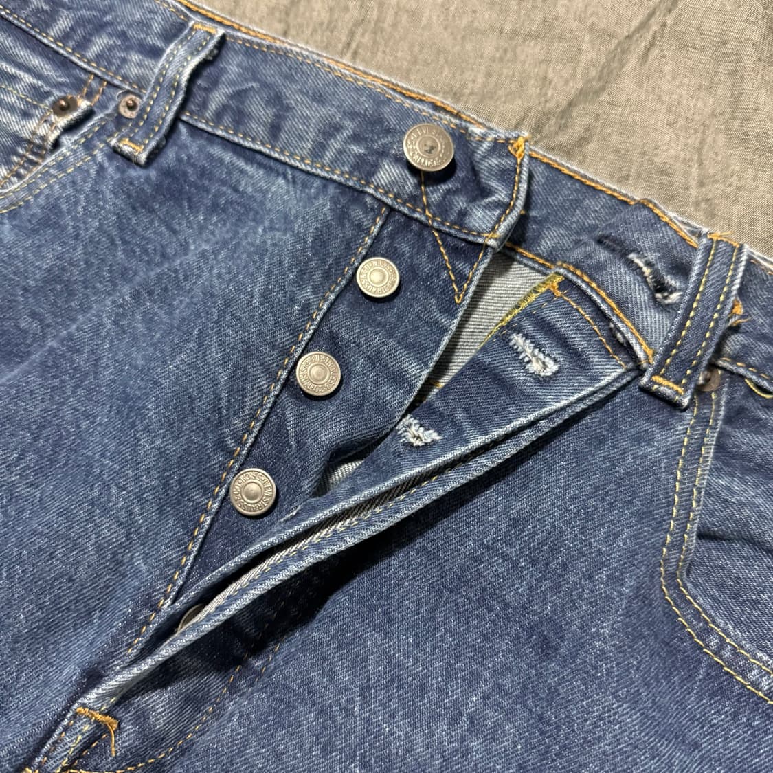 501 Original Fit Straight Leg Denim Jean 상품이미지4