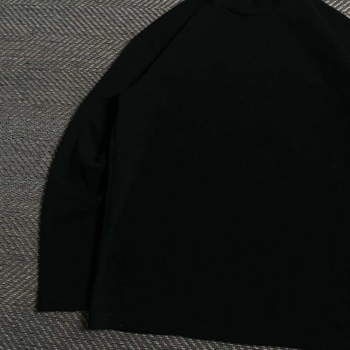 피앤콤마 머슬핏 미니멀 니트 블랙 o 3966 상품이미지3