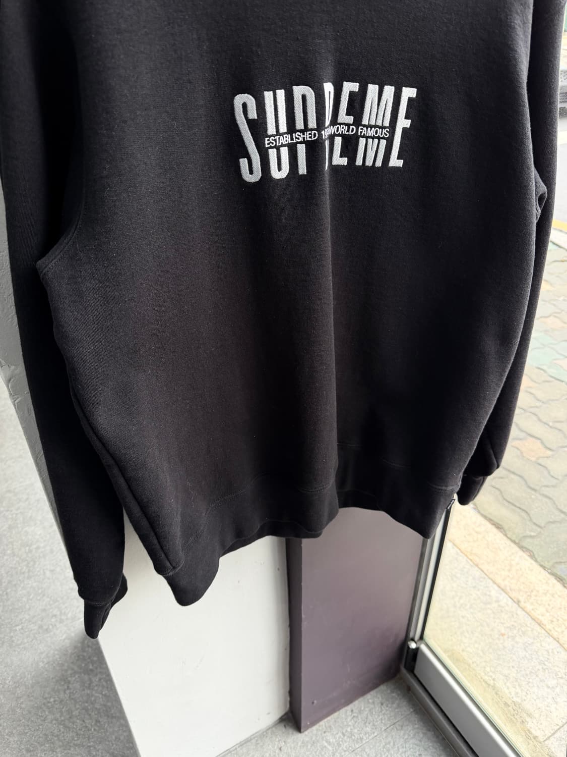 L/ 슈프림 18FW 월드 페이머스 크루넥 맨투맨 상품이미지4