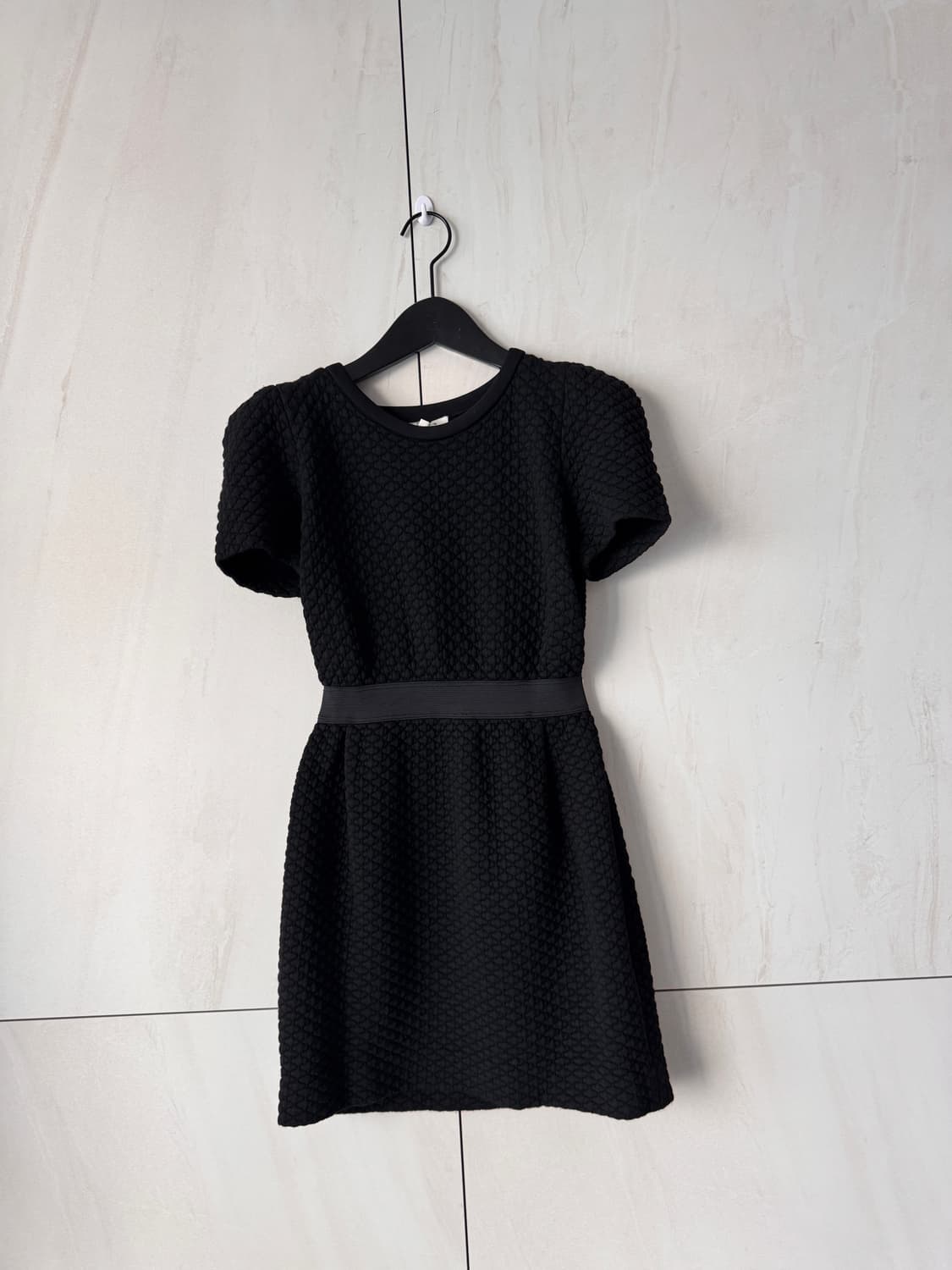 새상품 컨디션sandro 블랙 텍스처 원피스 2(44,55사이즈가능) 상품이미지1