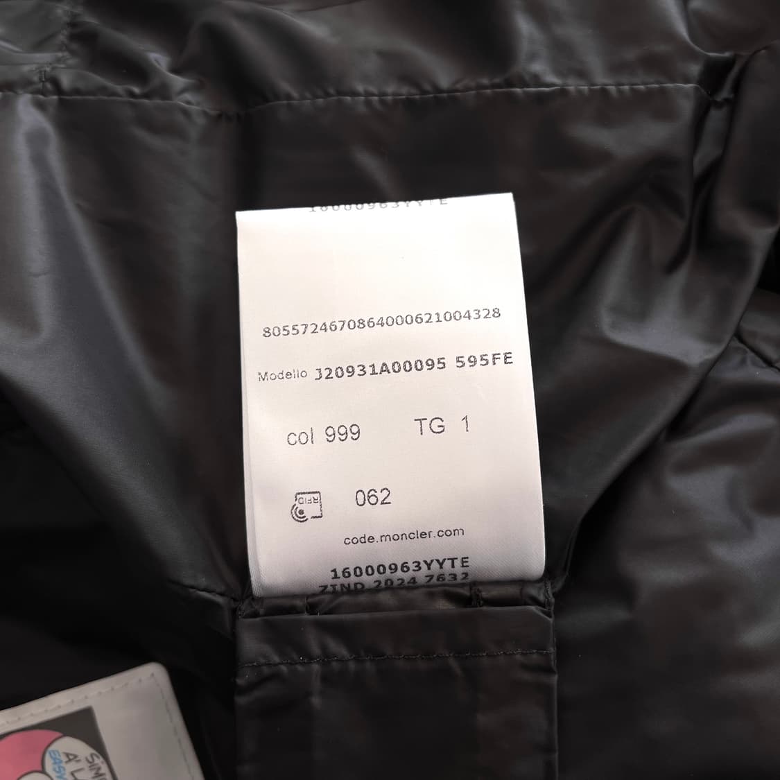 [S급/정품] 몽클레어 보에드 패딩 1사이즈 블랙 상품이미지8