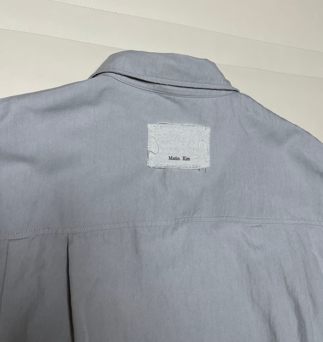마뗑킴 스티치 포인트 셔츠 라이트 그레이 L 상품이미지4