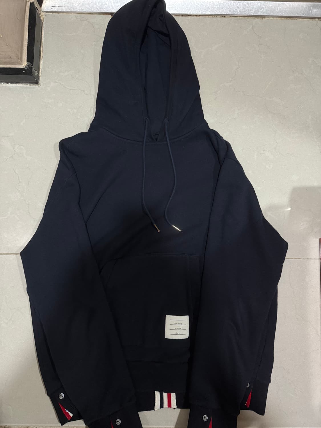 톰브라운 백삼선 후드티 4사이즈 상품이미지2