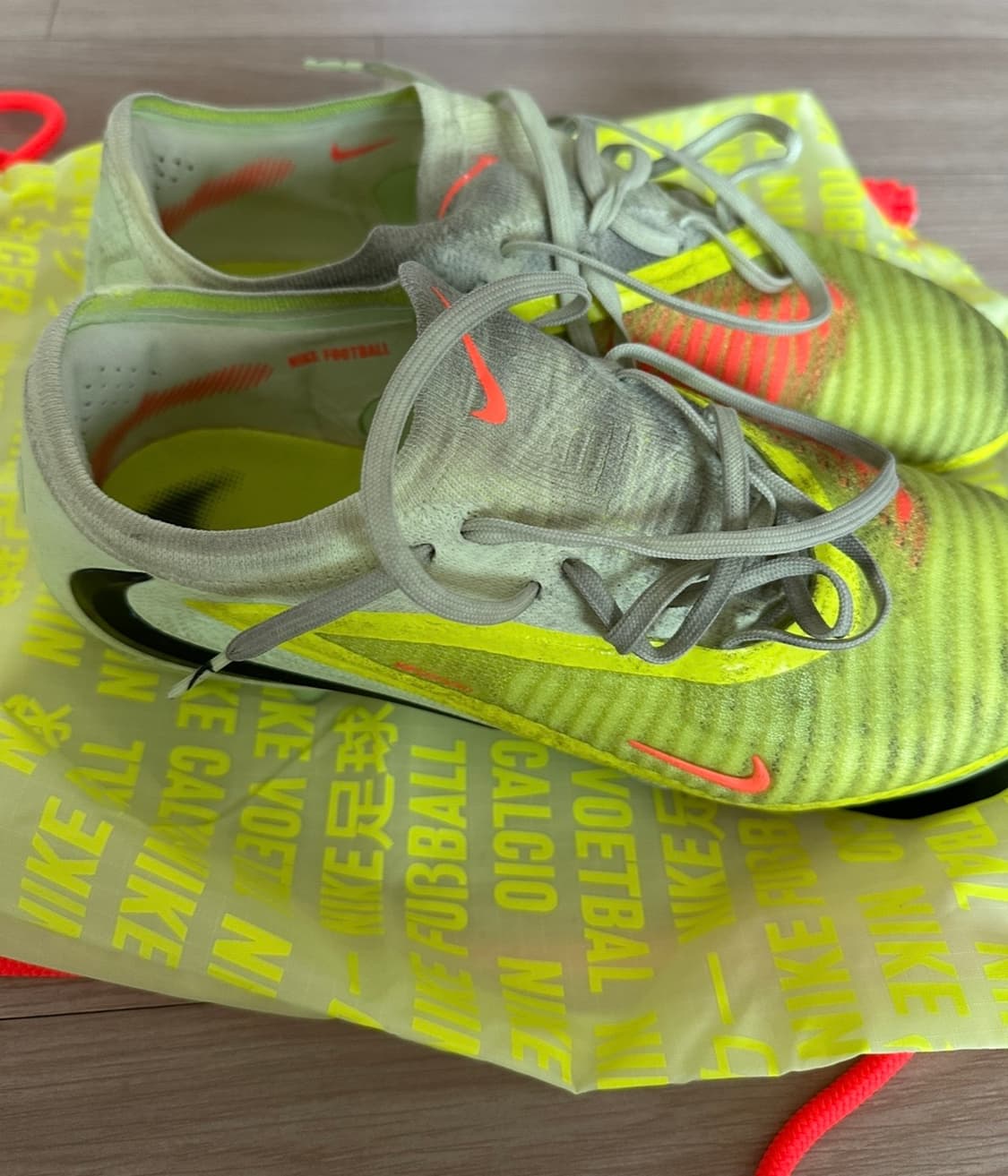 나이키 팬텀 축구화 265 상품이미지4