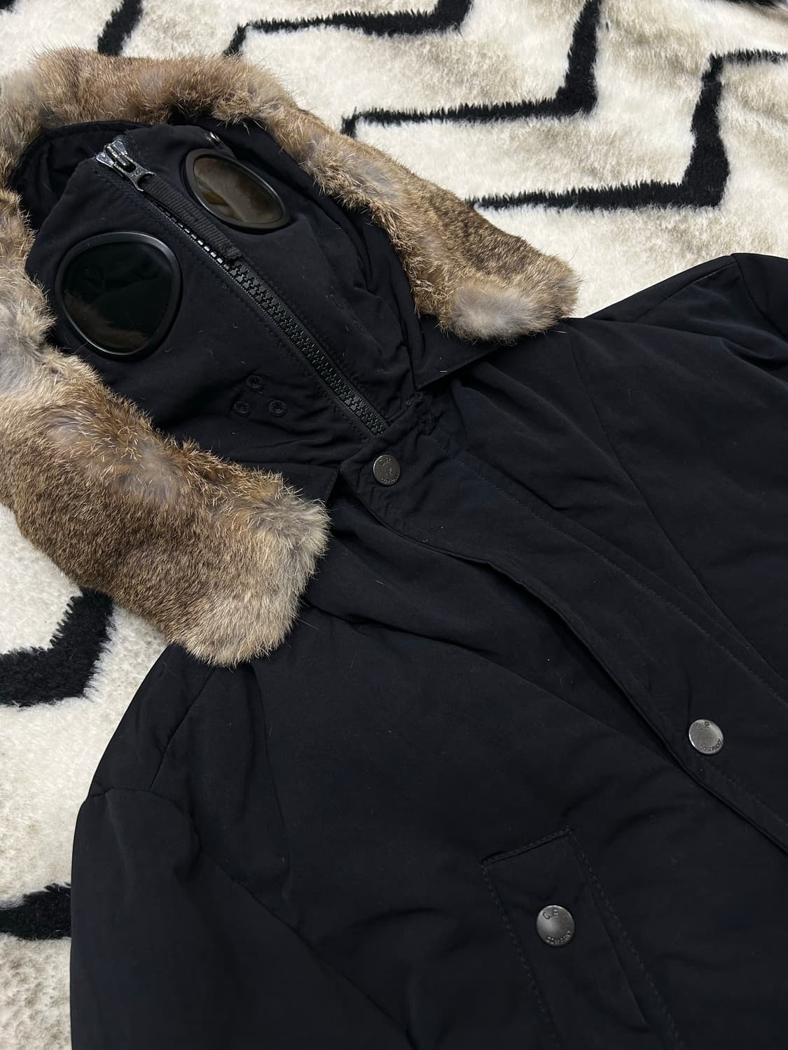 [L]C.P컴퍼니 11Fw 노르지 고글 덕다운 패딩/블랙 상품이미지1