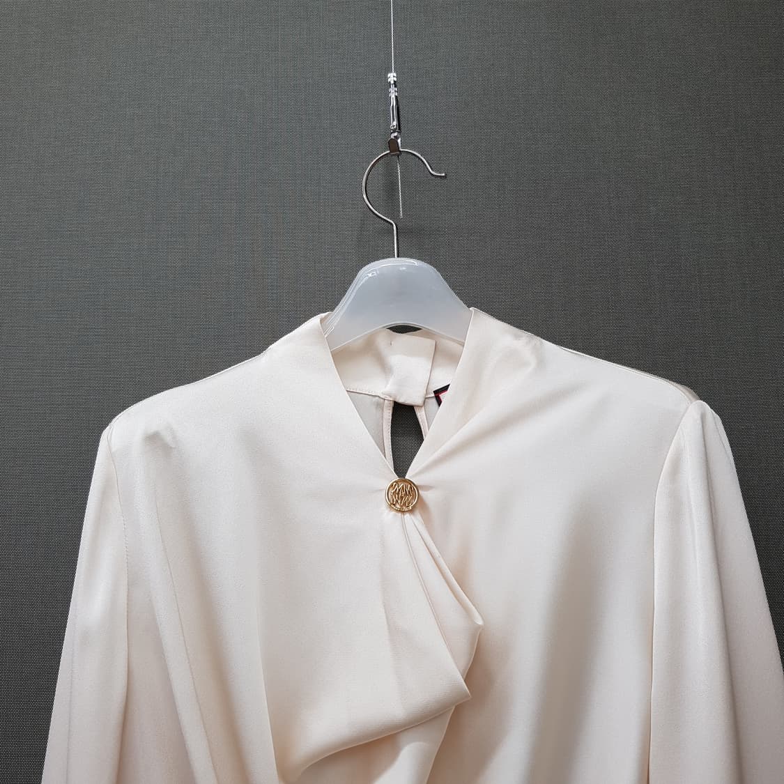 모조에스핀 2021 드레이프 실크 블라우스 M사이즈 상품이미지2