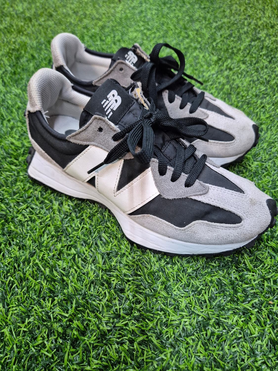 [상태A급]뉴발란스 327 블랙/그레이 운동화 250mm 상품이미지1