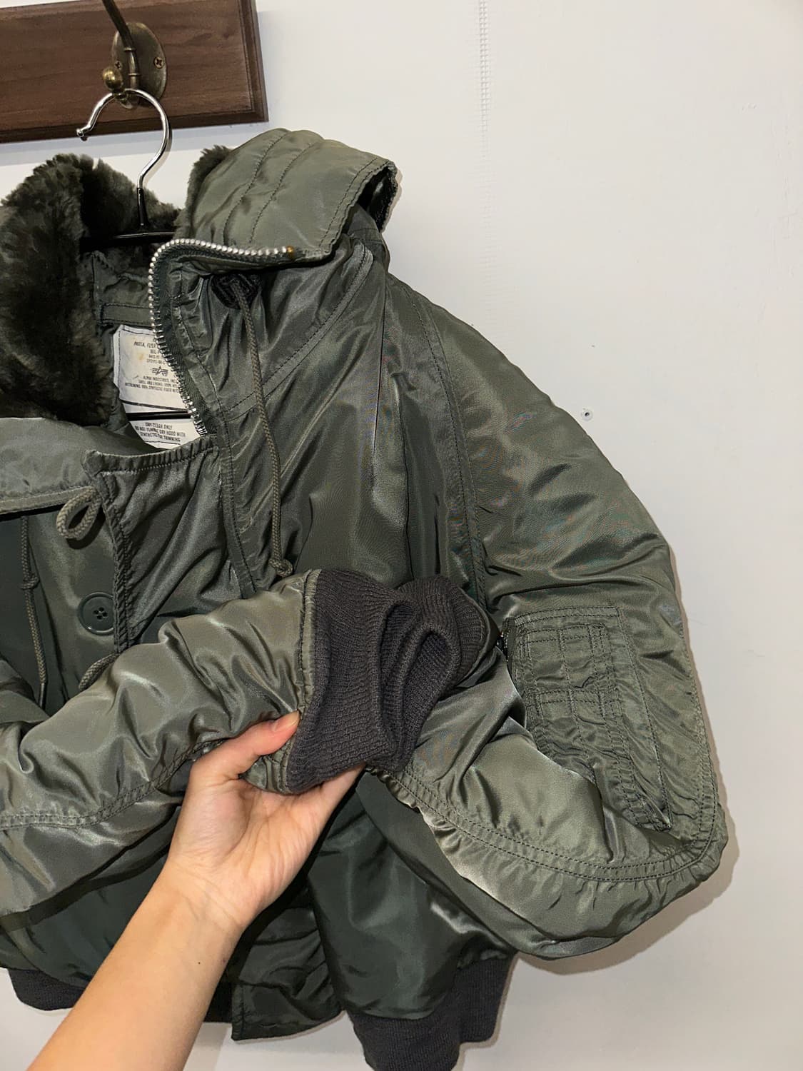 Zipper hood ma-1 알파인더스트리 카키 상품이미지5