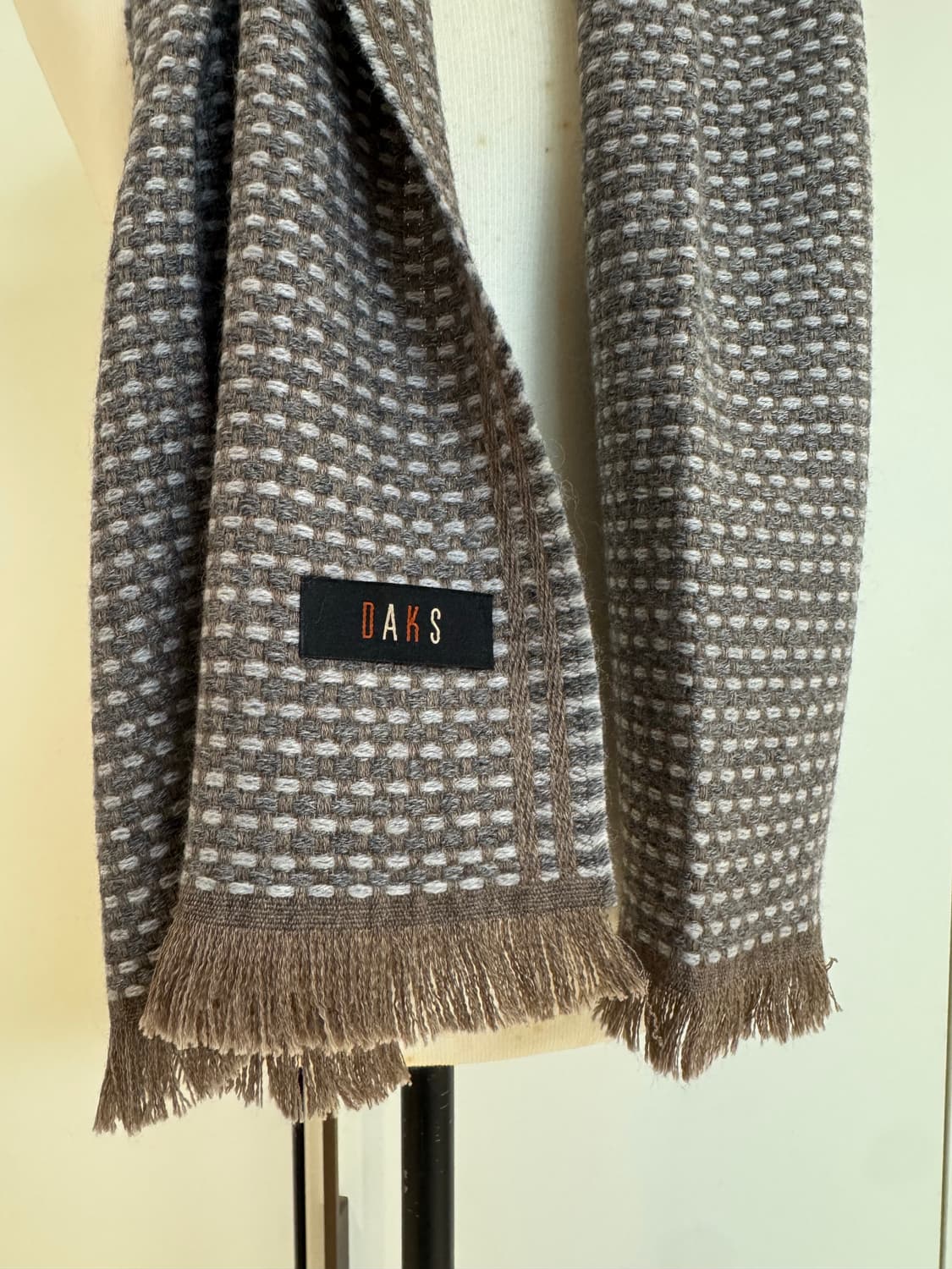 무료배송) 닥스 버진 울50% 함유 목도리 머플러 상품이미지2