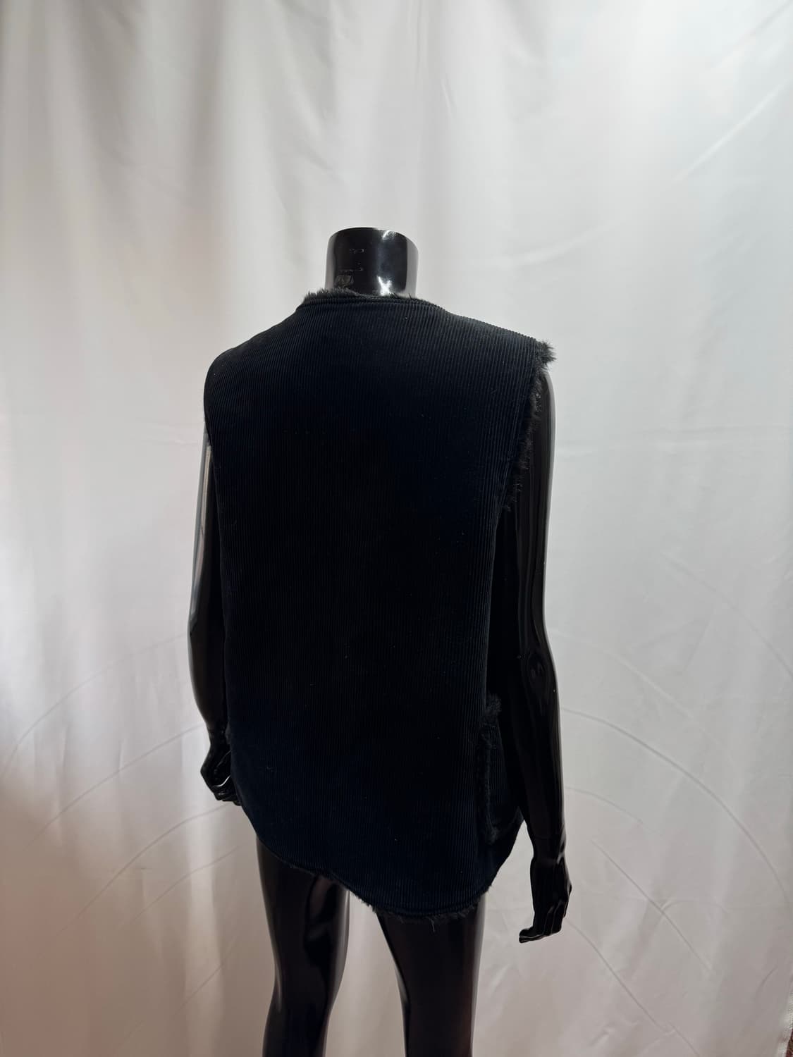 the ilma / 더일마 코듀로이 플러프 조끼 베스트 상품이미지3