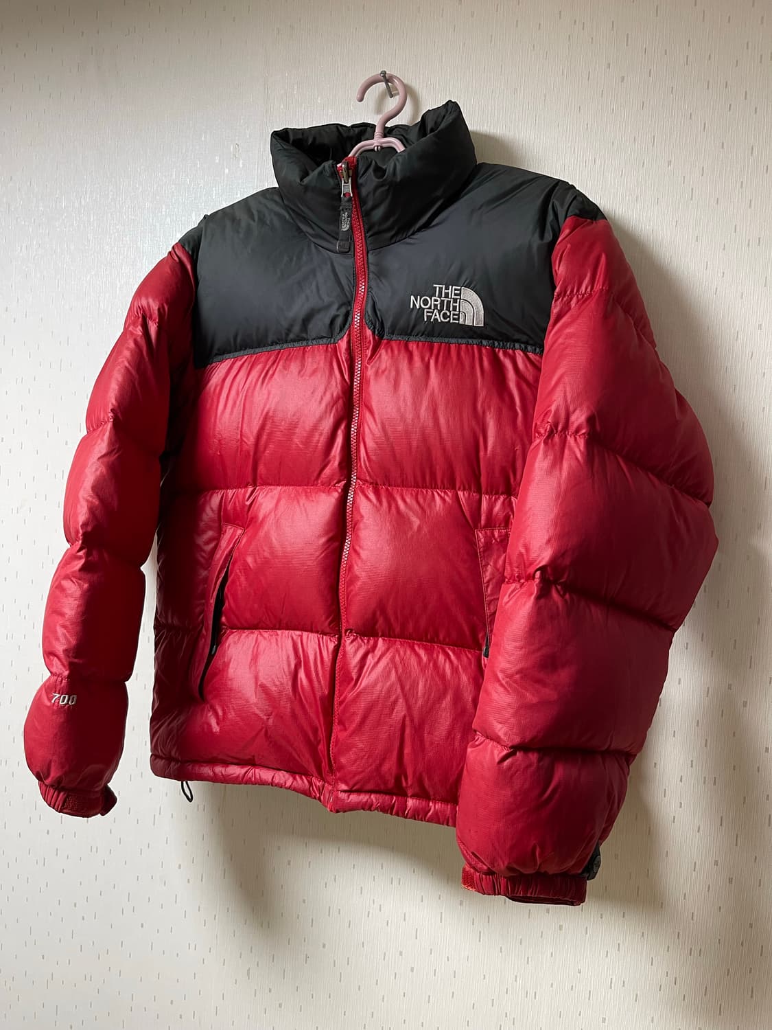 노스페이스 정품 눕시 구스다운 자켓 레드 700필 상품이미지2