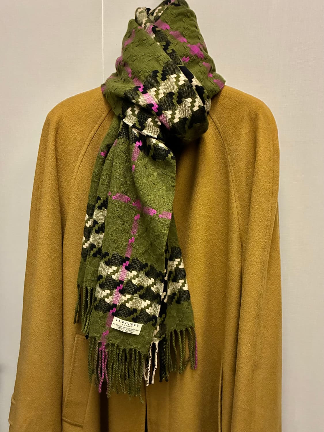 BURBERRY 버버리 하운드투스 체크 울 캐시미어 롱 머플러 목도리 상품이미지1