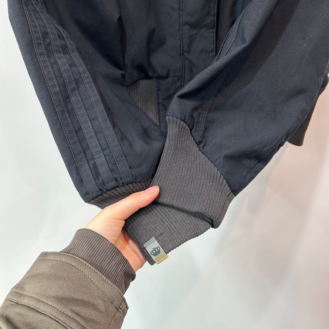 아디다스 X 미시엘리엇 블랙 봄버 자켓 상품이미지3