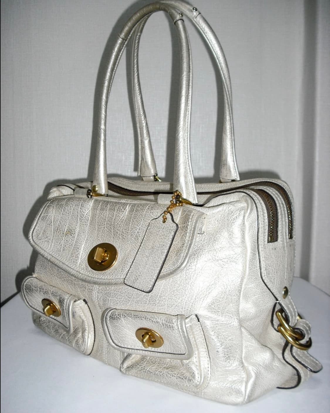 20s coach 코치 리미티드 숄더백 오네갸루 화이트 턴락 토트백 상품이미지3