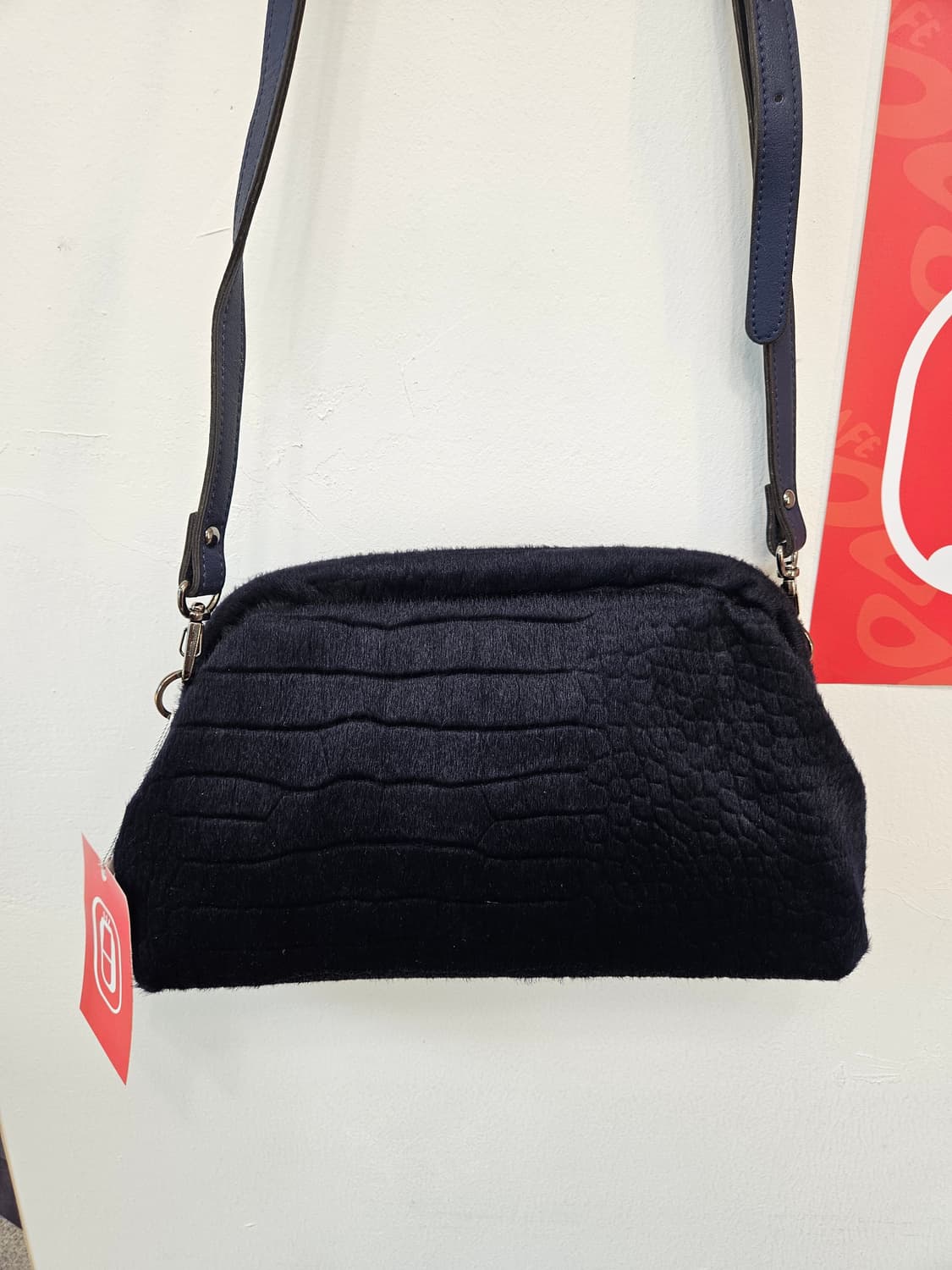 네이비 송치 크로스백 상품이미지2