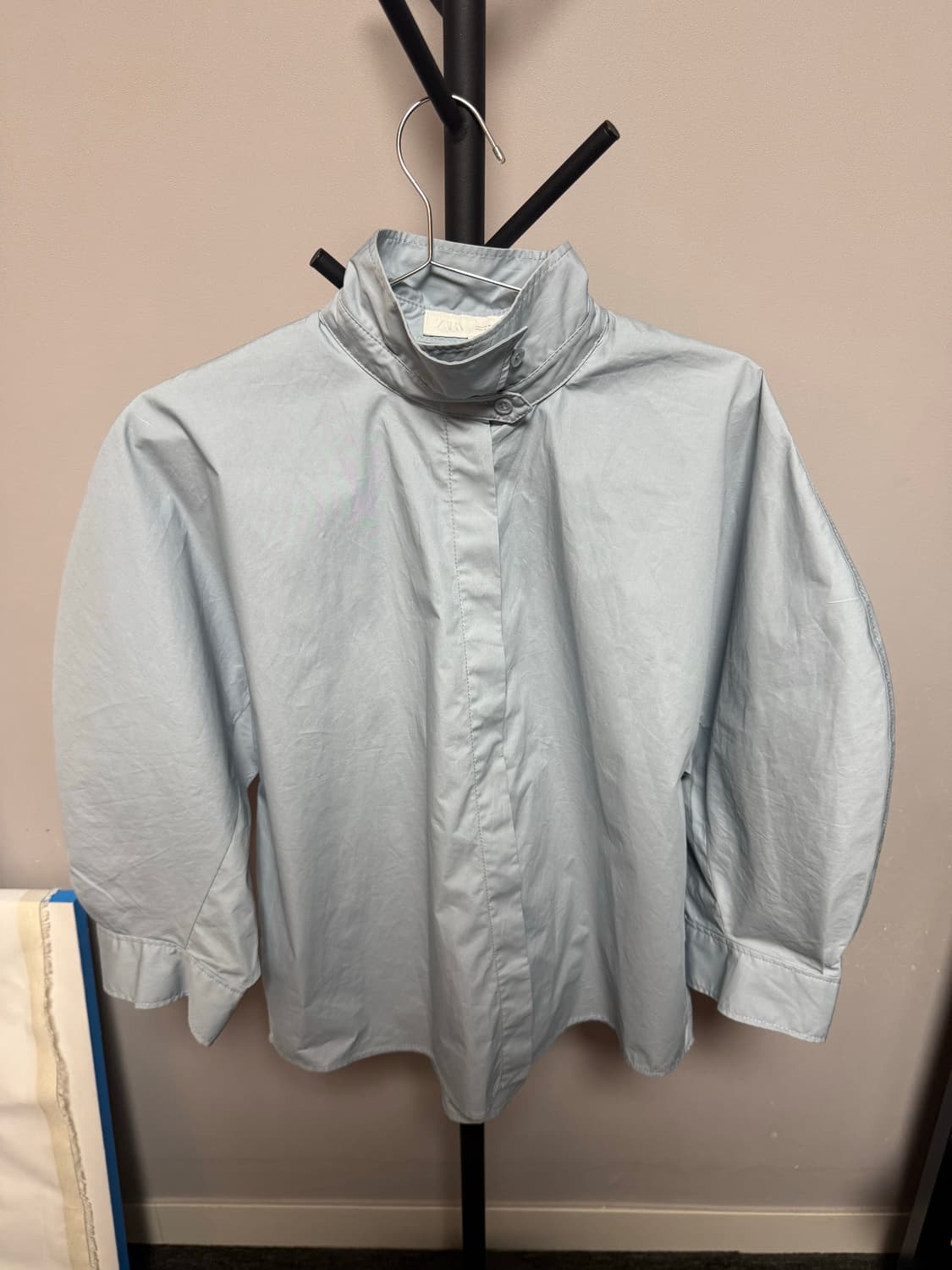 zara 하이넥셔츠 상품이미지1