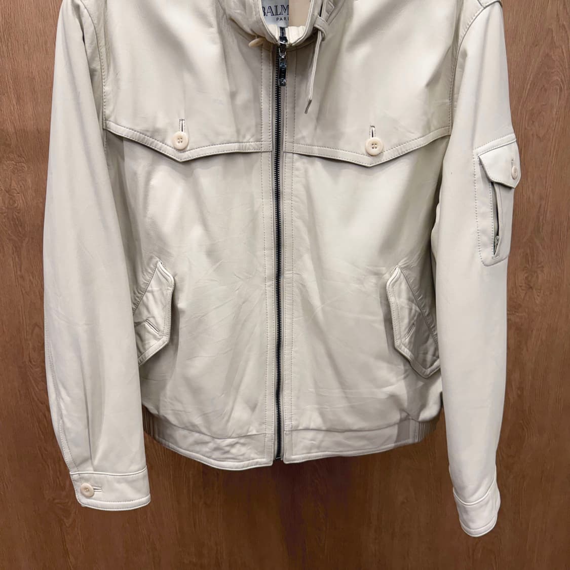 발망 하이넥 레더 집업 자켓 웨스턴 요크 디테일 레귤러핏 아이보리 상품이미지5