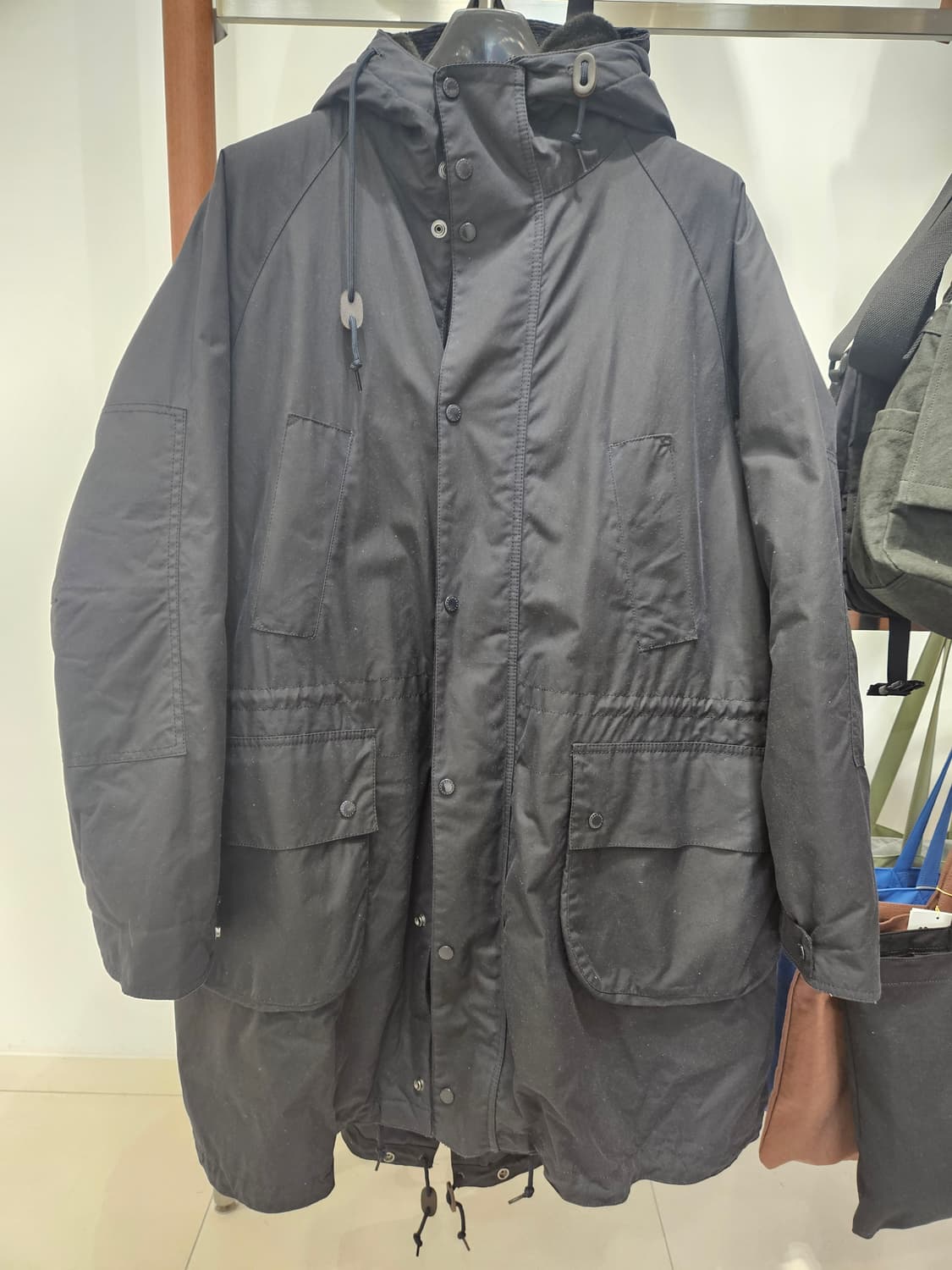 바버 x 엔지니어가먼츠 하이랜드파카 xl 판매합니다 상품이미지5