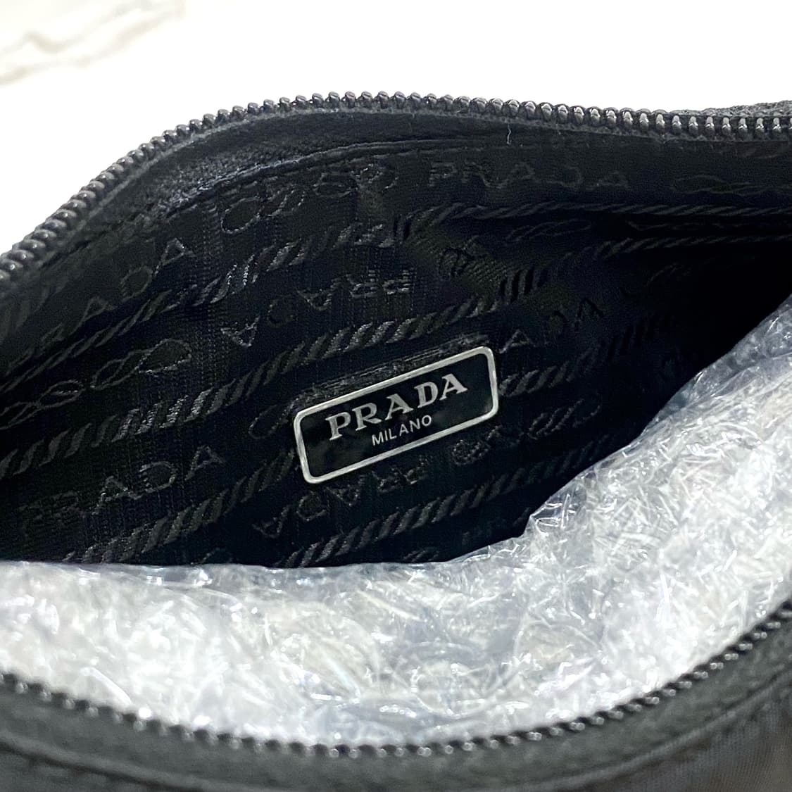 프라다 리나일론 테수토 호보백 가방 블랙 1NE515 상품이미지10