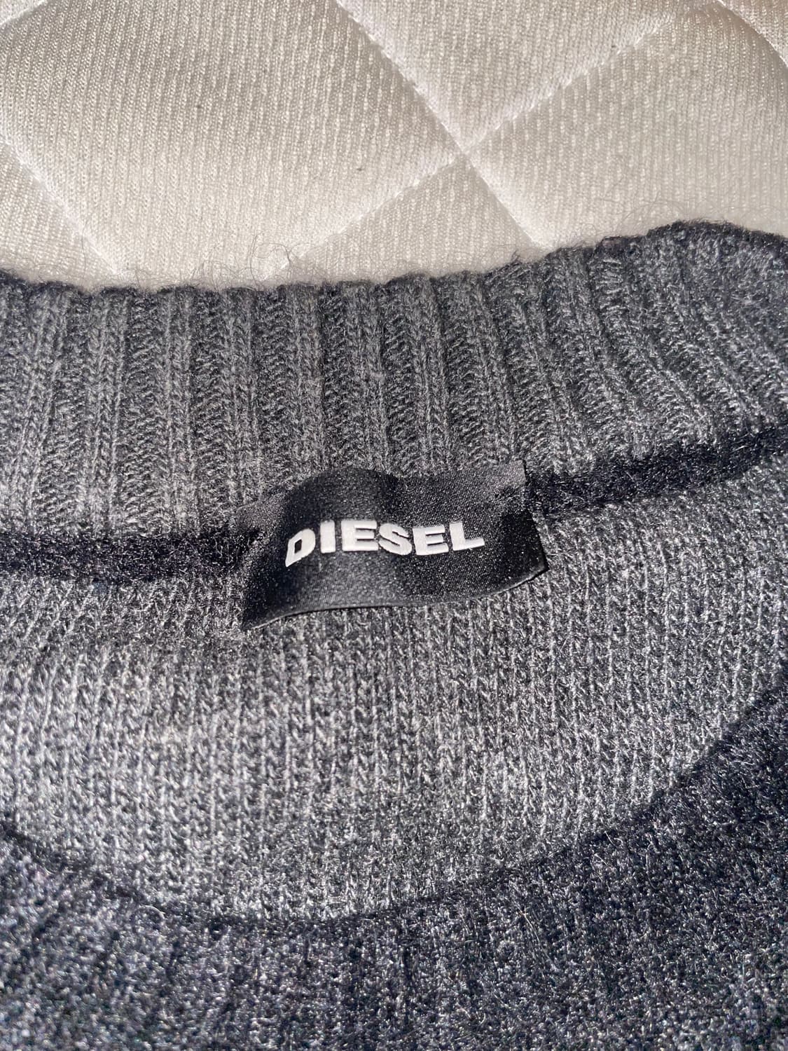 DIESEL demaged knit / 디젤 데미지 니트 상품이미지2
