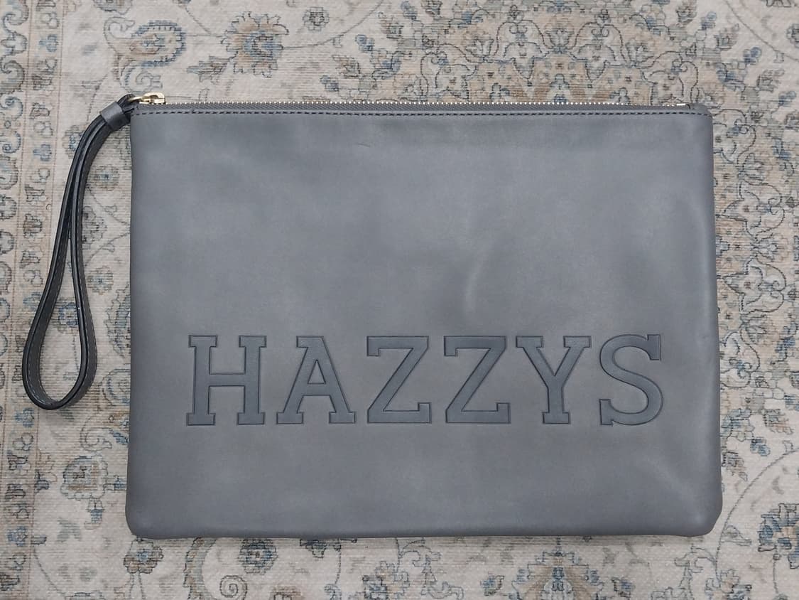 HAZZYS 헤지스 래더 그레이 클러치백 상품이미지1