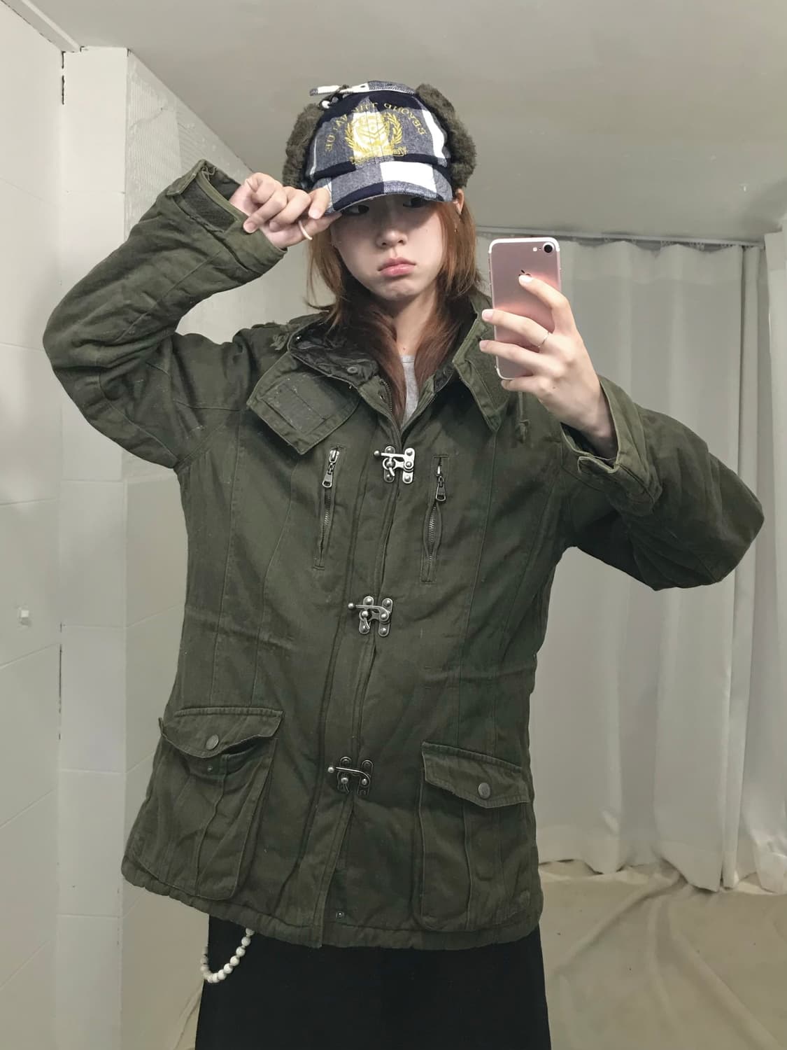 인더애틱 클로저 디테일 카키 야상 자켓, 체크 프레피 트루퍼햇 상품이미지1