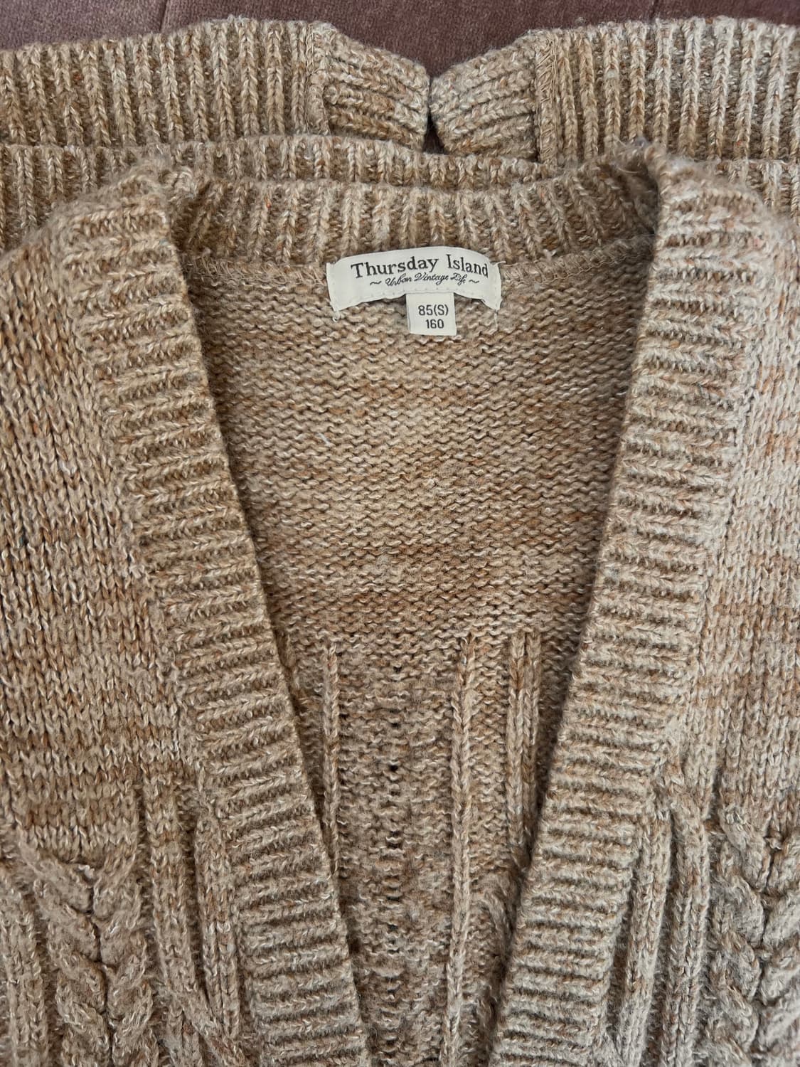 써스데이아일랜드 여성 카멜베이지 브이넥가디건 케이블가디건 상품이미지6