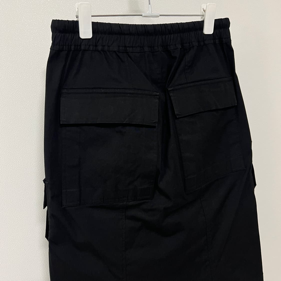 릭오웬스 17SS "WALRUS" 드로우스트링 카고 포드 쇼츠 블랙 상품이미지6