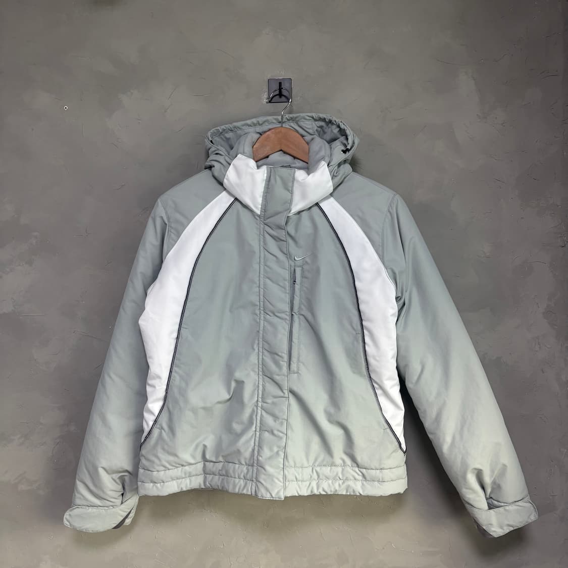나이키 스우시 경량패딩 화이트 그레이 상품이미지1
