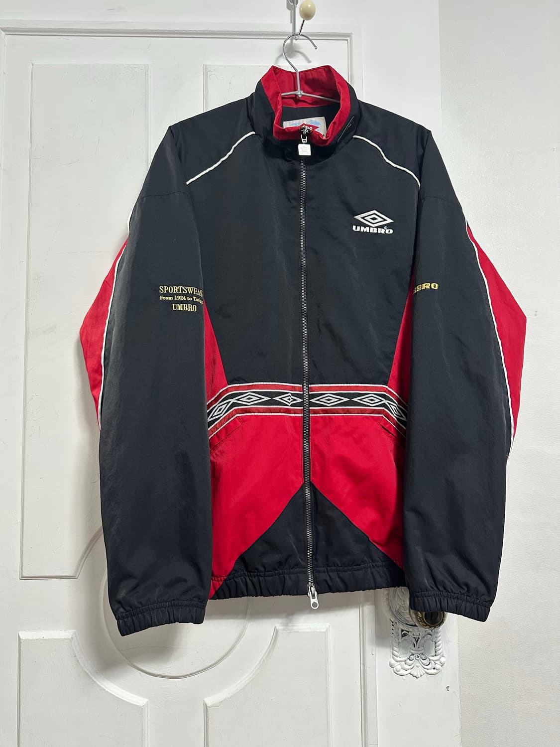 엄브로 HBL 헤리티지 바람막이 상품이미지1