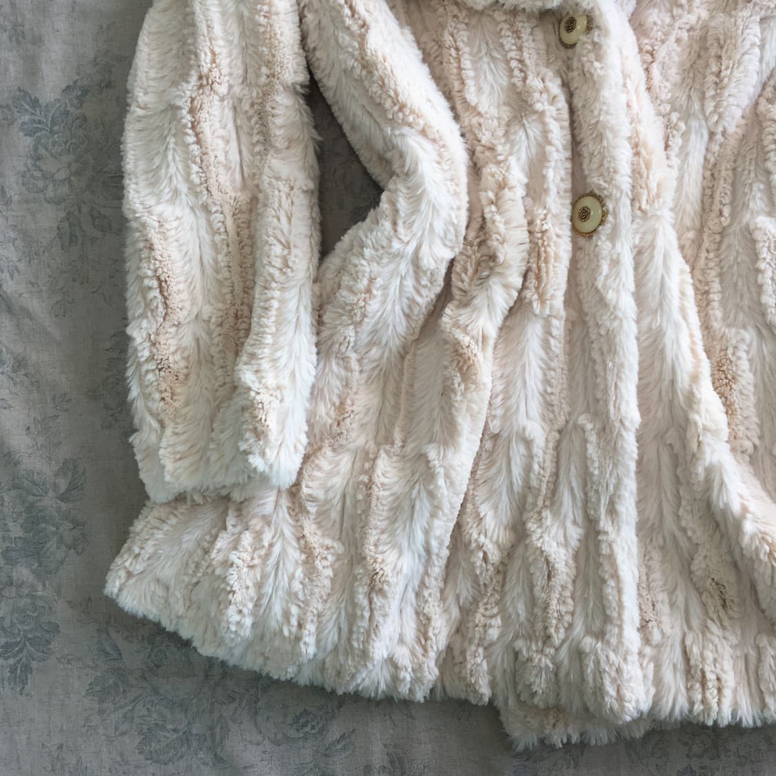 엑시즈팜 아이보리 레이스 퍼 코트 상품이미지8