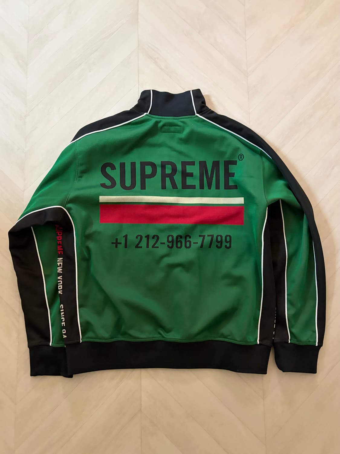 Supreme World Famous Jacquard tracktop 상품이미지2