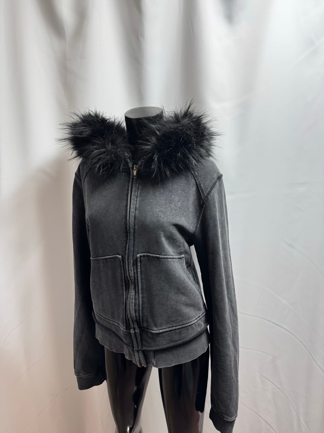 baccess 크롭 퍼 후드 집업 울프죠 상품이미지1