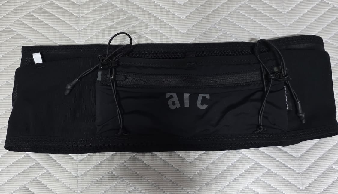 ARC 러닝 벨트ARC 러닝 벨트입니다.

실착 1회이며, 깨끗이 세탁해 상품이미지2