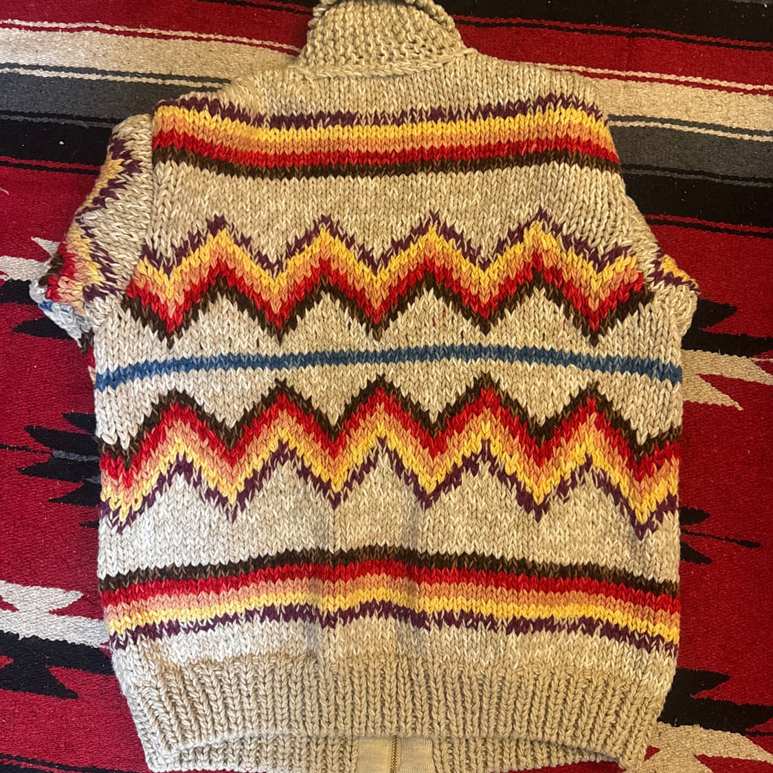 비즈빔 25fw 코위찬 니트 상품이미지3