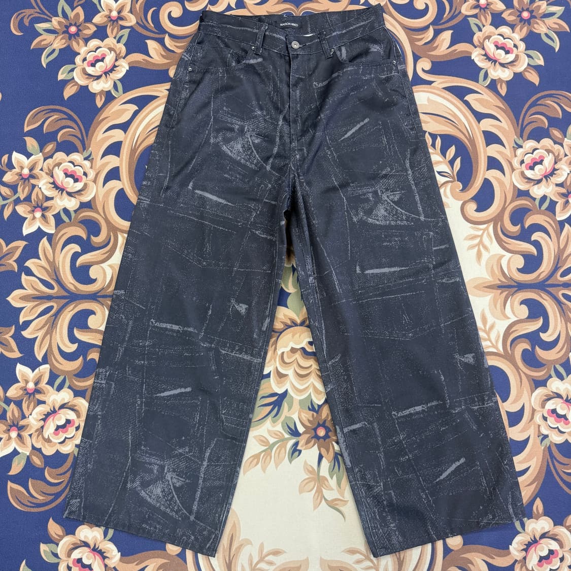 (48)메종미네드 MAISoN MINED 와이드 데님 프린팅 팬츠(블랙) 상품이미지1