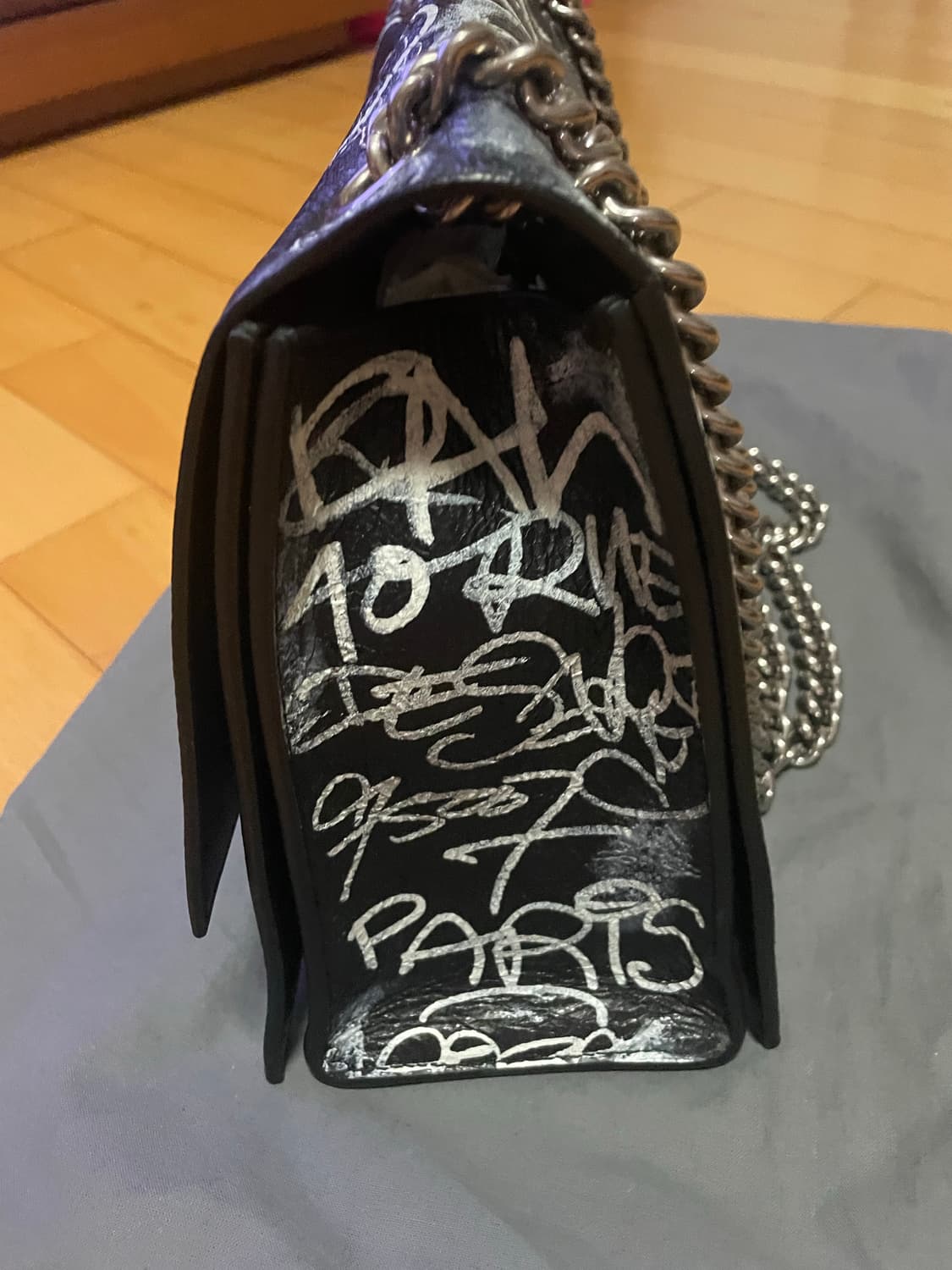 발렌시아가 크러쉬  상품이미지4