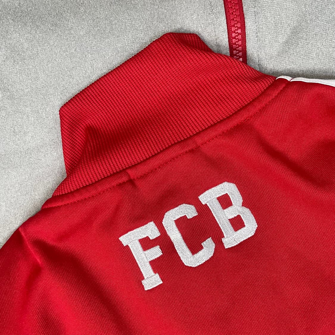 아디다스 바이에른뮌헨 트랙탑 져지 레드 상품이미지3