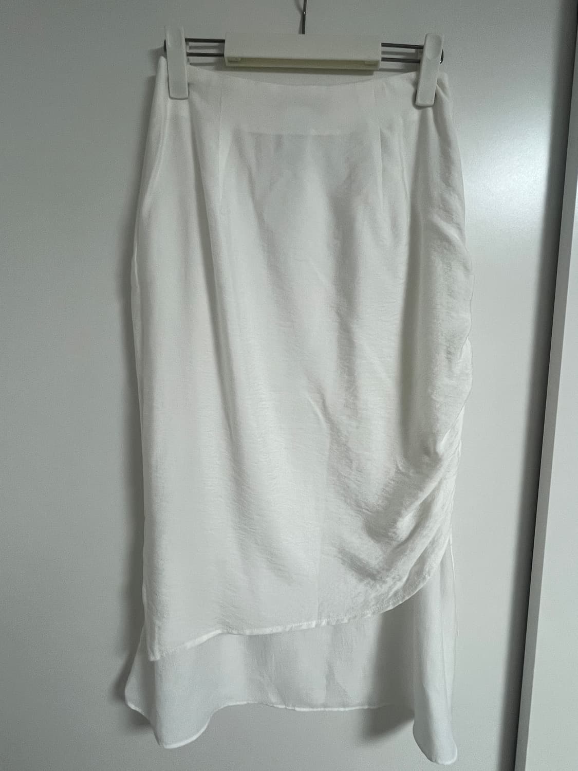 레이브 미디 스커트 화이트 상품이미지4