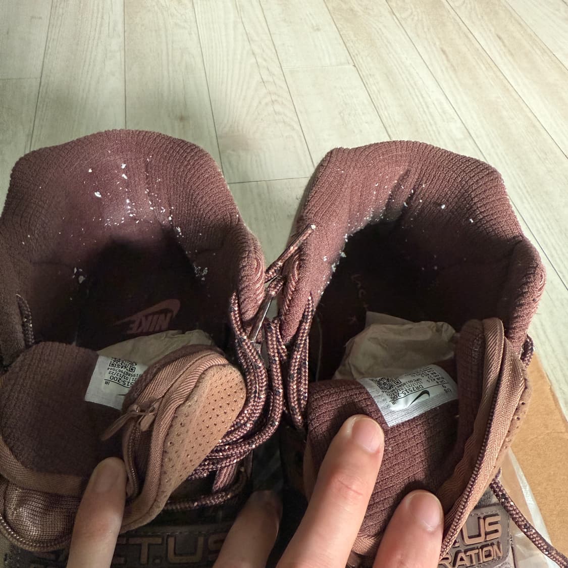 나이키 트레비스 스캇 에어트래이너 270 상품이미지3