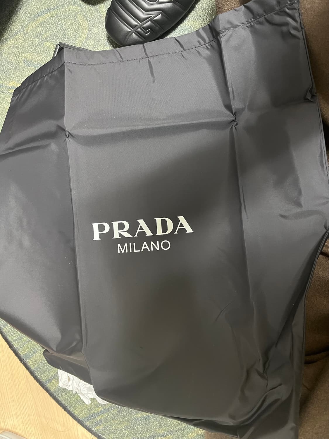 Prada 20fw Vitello Soft Leather Sneakers 상품이미지4