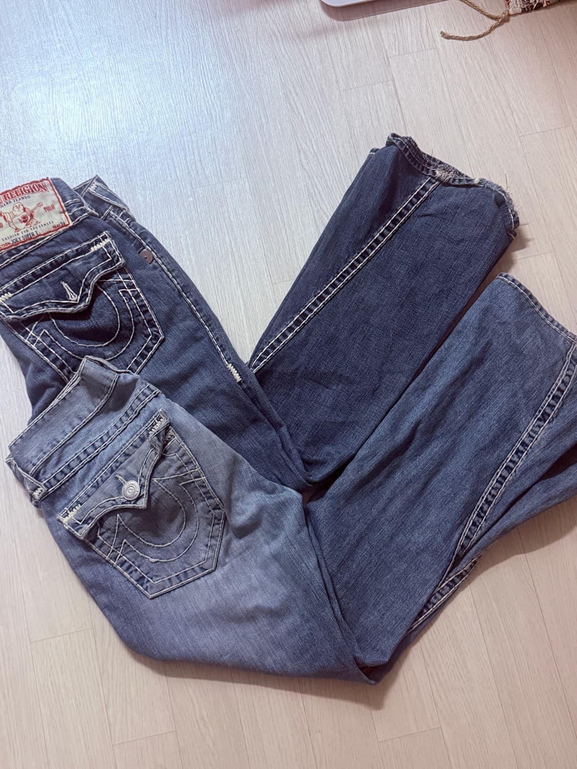 트루릴리전 팬츠 상품이미지1