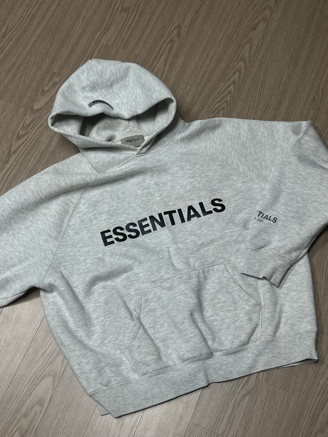 피어오브갓 에센셜 3d 맨투맨 오트밀 다크헤더 상품이미지2