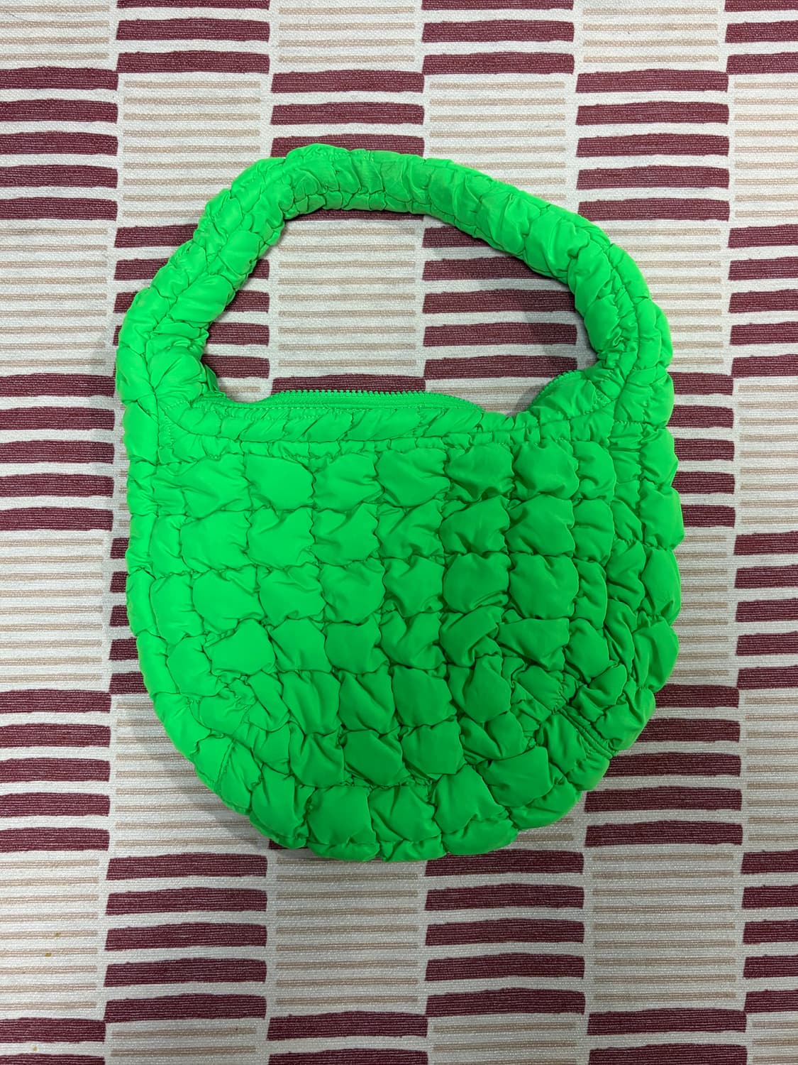 코스 퀼티드 가방 상품이미지2