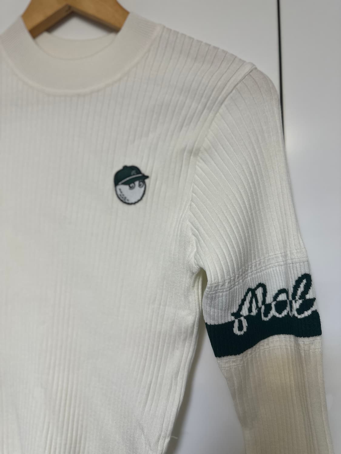 말본 골프 화이트 리브 니트 긴팔티 정품 상품이미지3