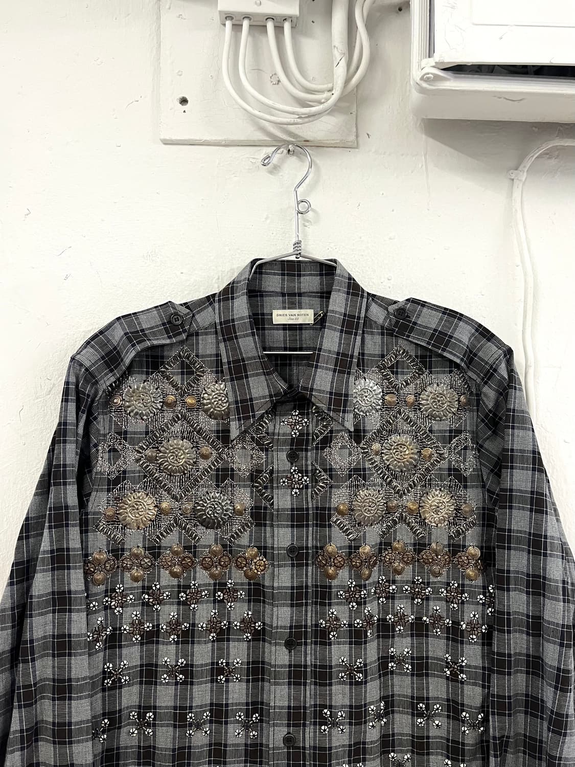 드리스 반 노튼 2015FW 런웨이 스터드 밀리터리 셔츠 상품이미지4