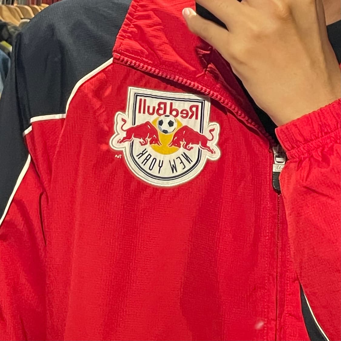 [IM] adidas 아디다스 레드불 바람막이(후드O) 상품이미지5